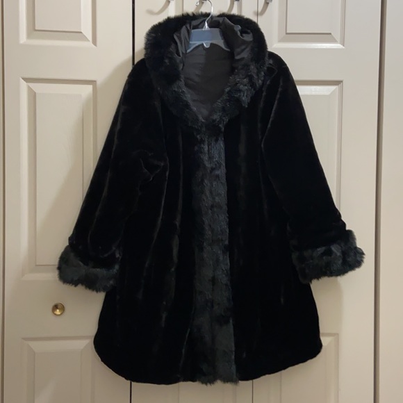 dennis basso Jackets & Blazers - NWOT Dennis Basso Black Reversbile Faux Fur Hooded Coat